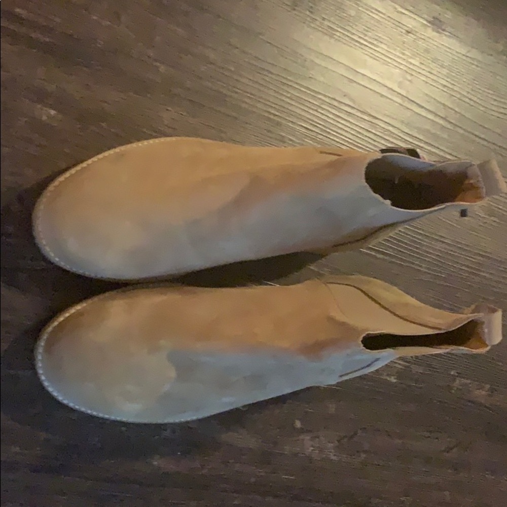 Shoe - Picture 3 of 4